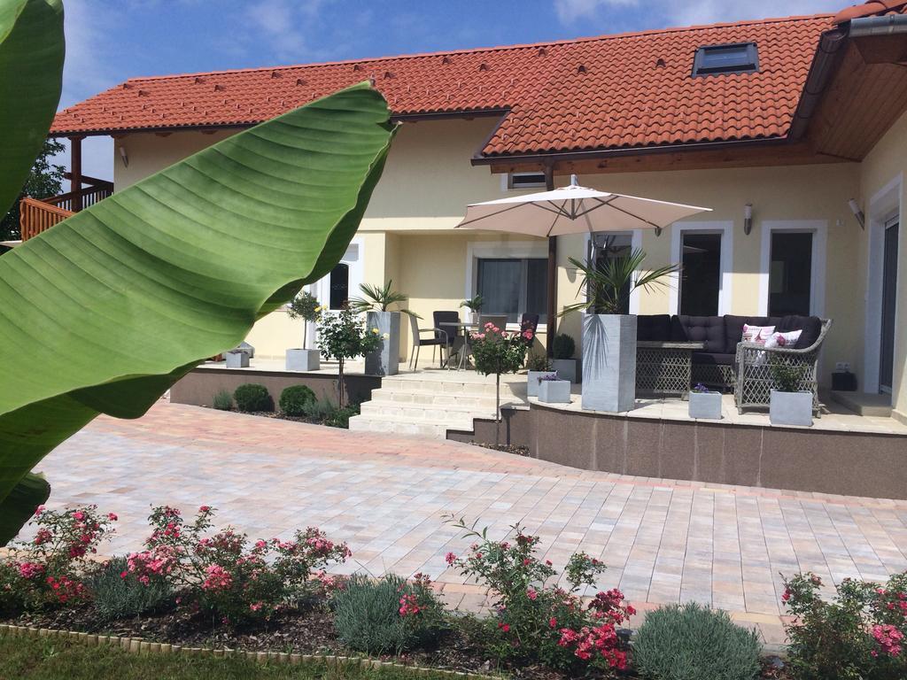 Leiner Apartman Heviz Quarto foto